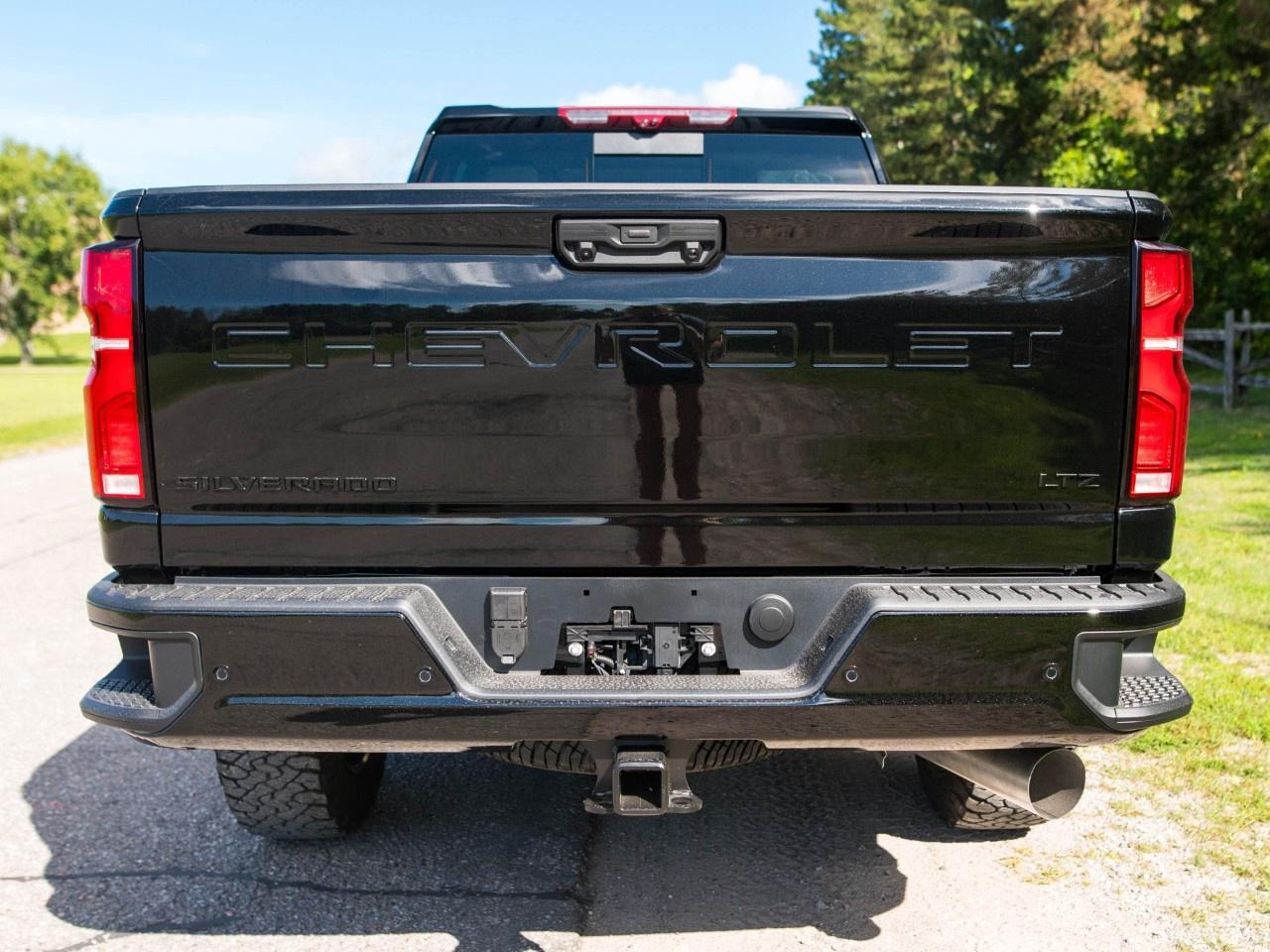 2026 Chevrolet SILVERADO 2500HD 4WD Crew Cab Standard Box LTZ Photo
