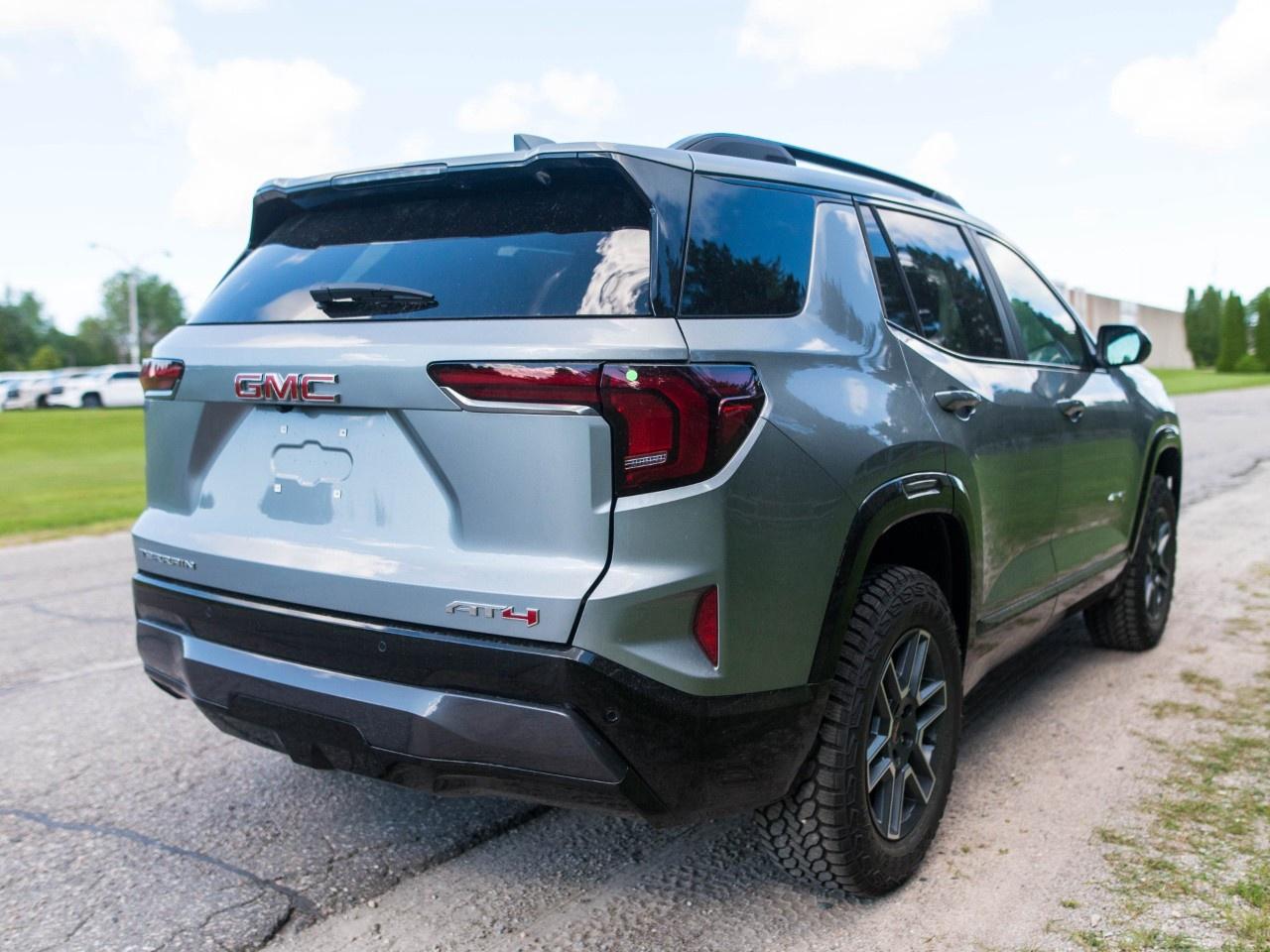 2027 GMC Terrain AWD AT4 Photo