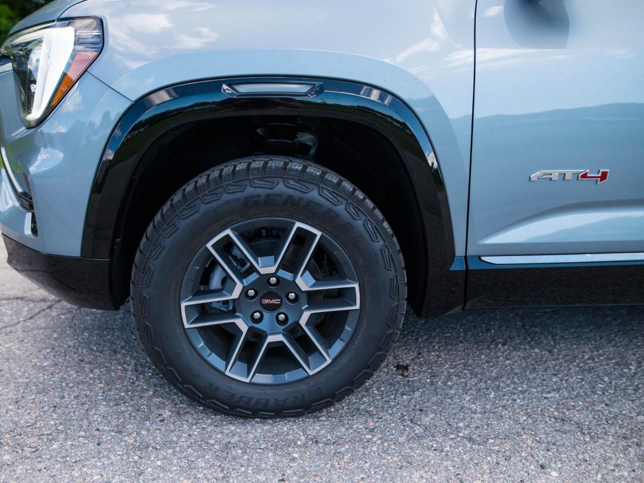 2027 GMC Terrain AWD AT4 Photo