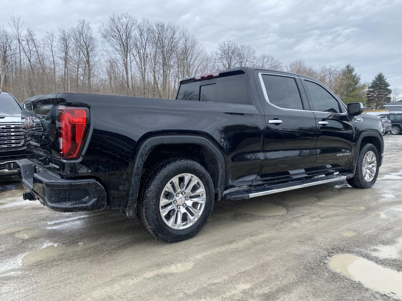 2025 GMC Sierra 1500 Crew Cab Standard Box 4-Wheel Drive Denali Photo