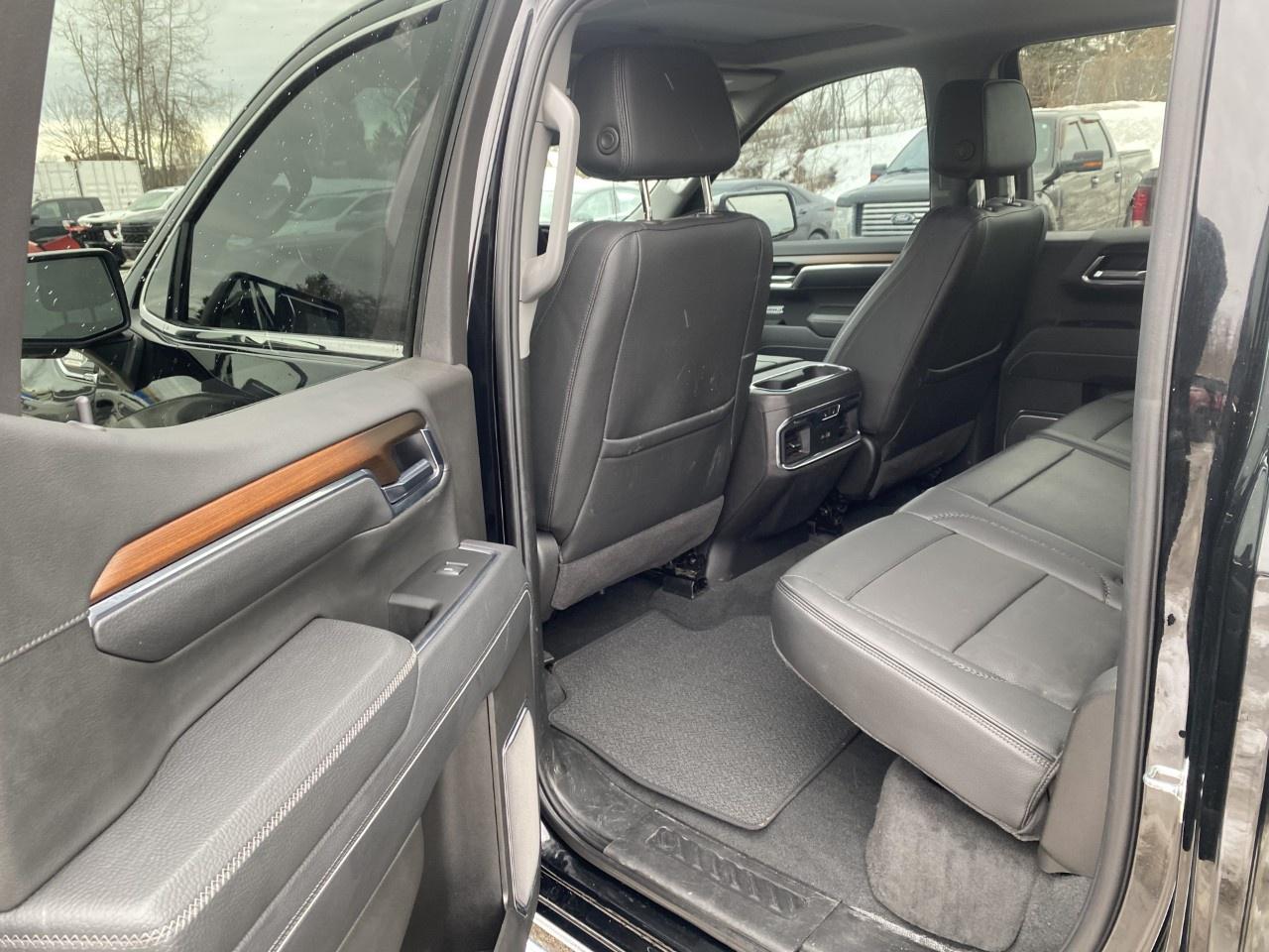 2025 GMC Sierra 1500 Crew Cab Standard Box 4-Wheel Drive Denali Photo