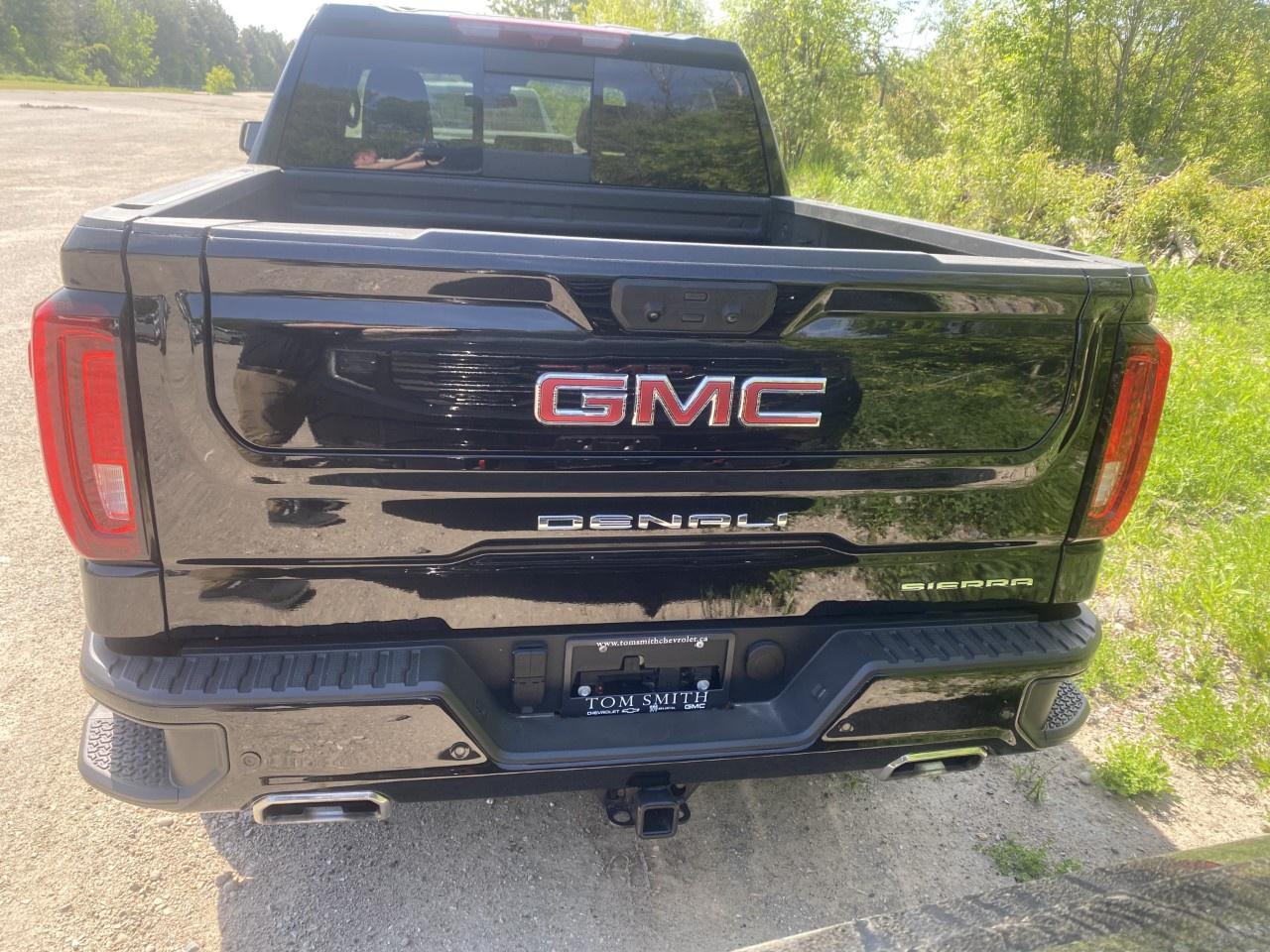 2025 GMC Sierra 1500 Crew Cab Short Box 4-Wheel Drive Denali Photo