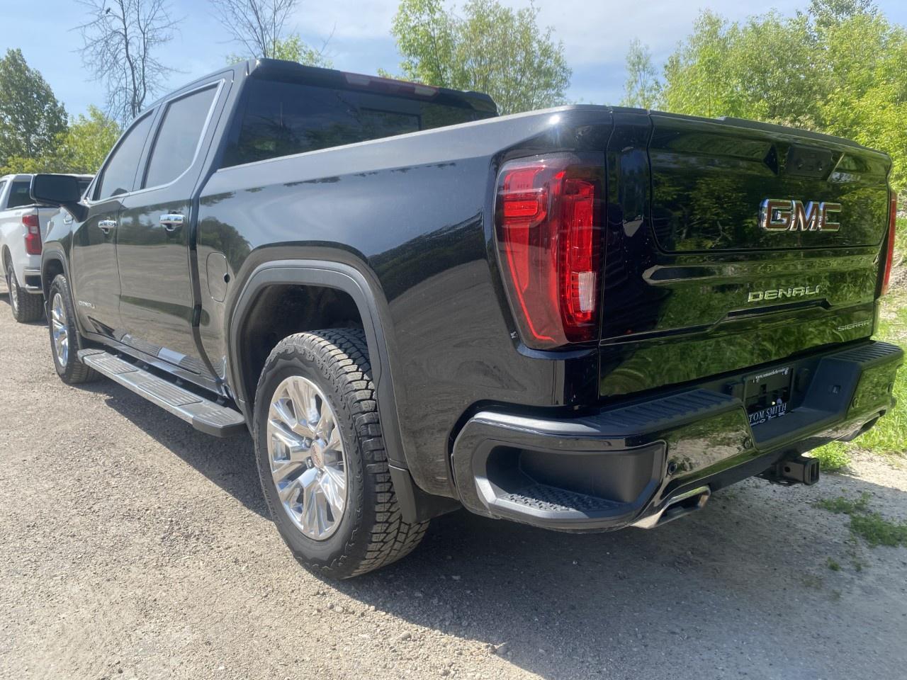 2025 GMC Sierra 1500 Crew Cab Short Box 4-Wheel Drive Denali Photo