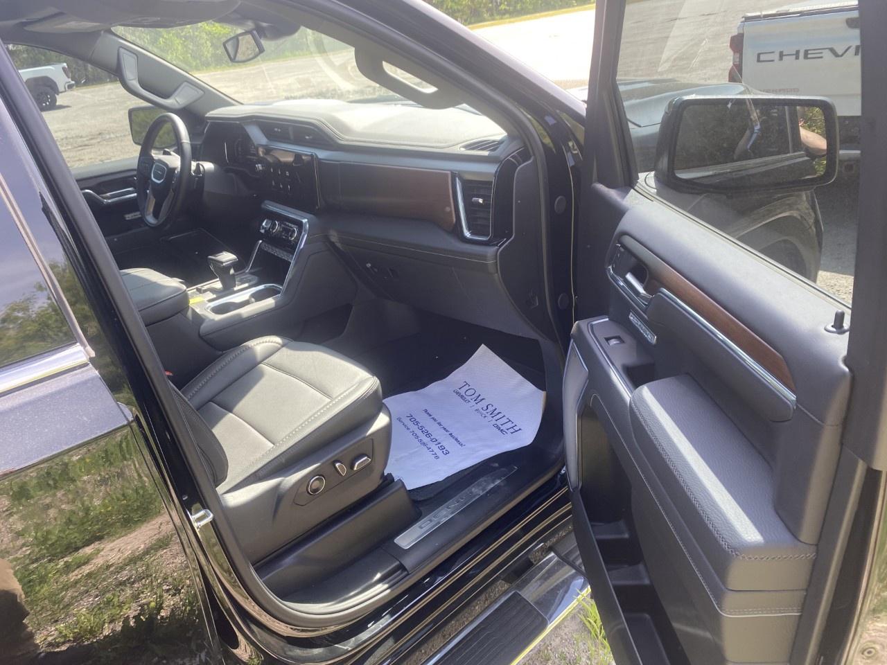 2025 GMC Sierra 1500 Crew Cab Short Box 4-Wheel Drive Denali Photo