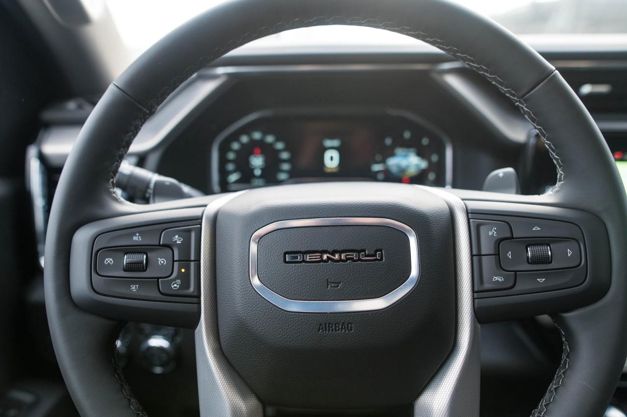 2025 GMC Sierra 1500 Crew Cab Short Box 4-Wheel Drive Denali Photo
