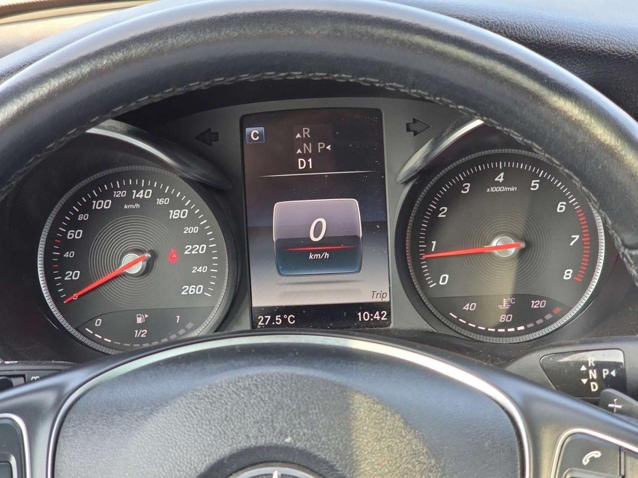 2019 Mercedes-Benz GLC GLC 300 4MATIC * NO ACCIDENTS / CAMERA / PANORAMIC / DRIVER ASSIST Photo