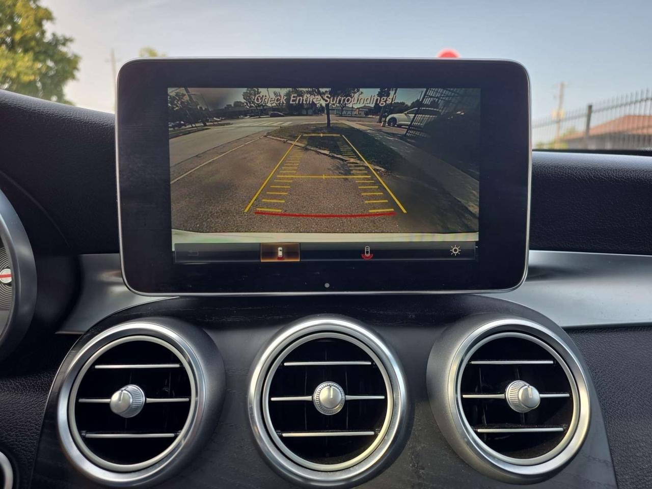2019 Mercedes-Benz GLC GLC 300 4MATIC * NO ACCIDENTS / CAMERA / PANORAMIC / DRIVER ASSIST Photo
