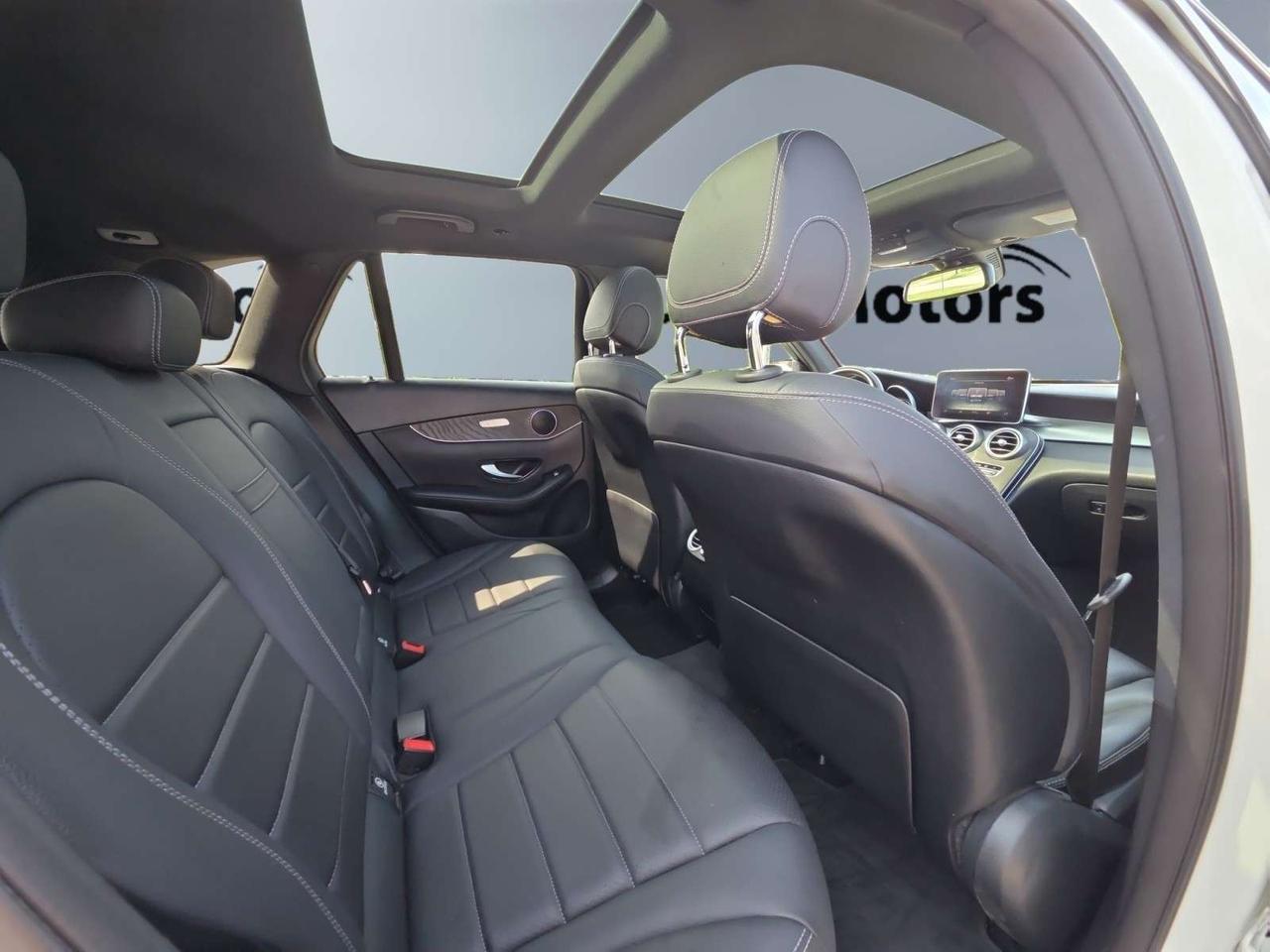 2019 Mercedes-Benz GLC GLC 300 4MATIC * NO ACCIDENTS / CAMERA / PANORAMIC / DRIVER ASSIST Photo