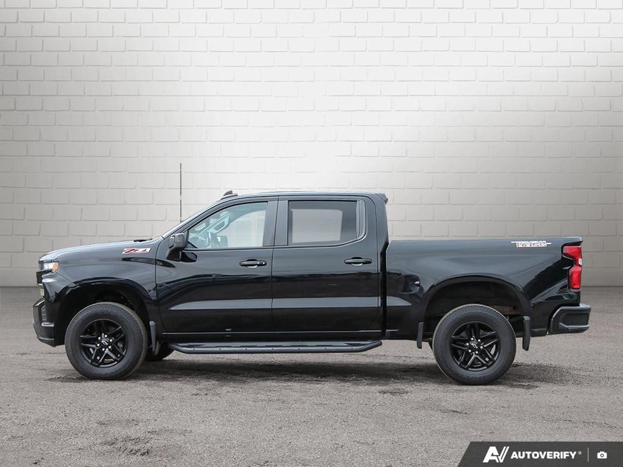 2021 Chevrolet Silverado 1500 Crew Cab Short Box 4-Wheel Drive LT Trail Boss Photo1