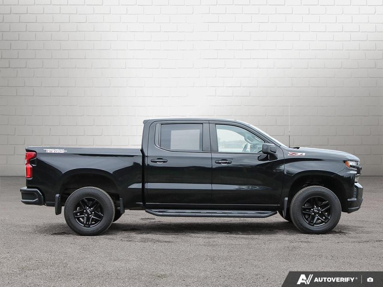 2021 Chevrolet Silverado 1500 Crew Cab Short Box 4-Wheel Drive LT Trail Boss Photo
