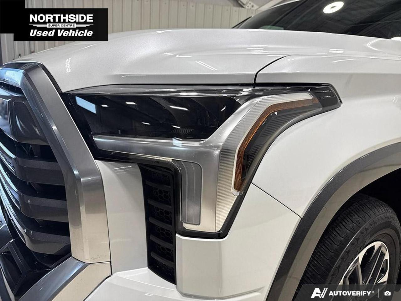 2023 Toyota Tundra 4X4 CrewMax Limited Photo