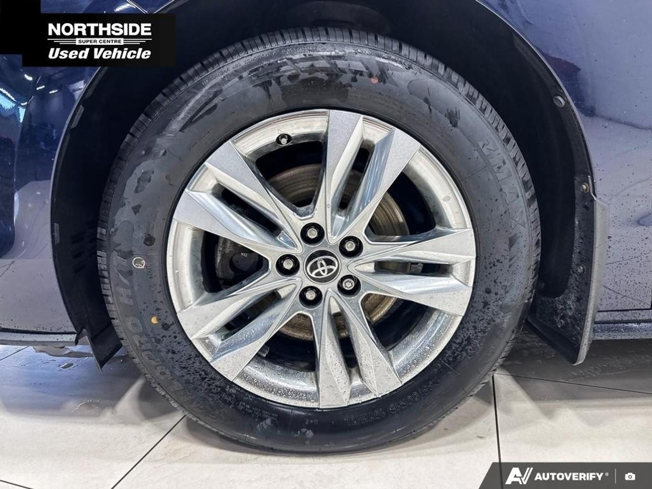 2021 Toyota Sienna Limited 7-Passenger FWD Photo