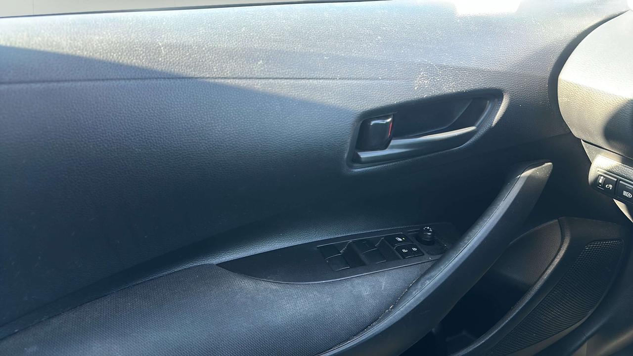 2025 Toyota Corolla LE Photo