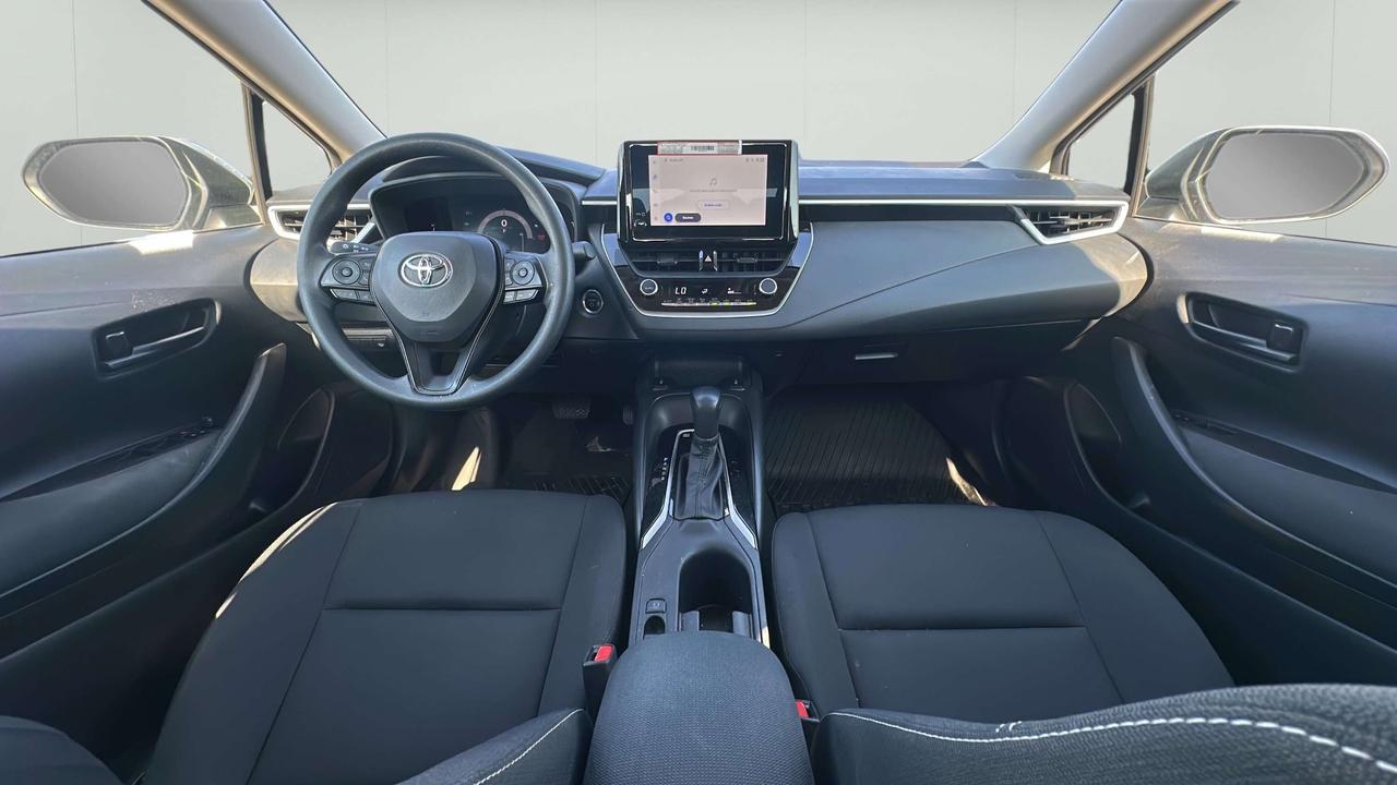 2025 Toyota Corolla LE Photo