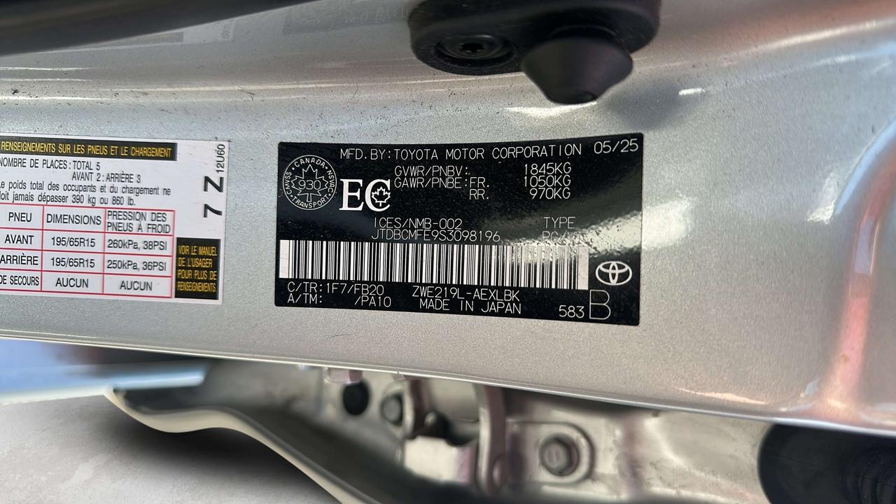 2025 Toyota Corolla LE Photo