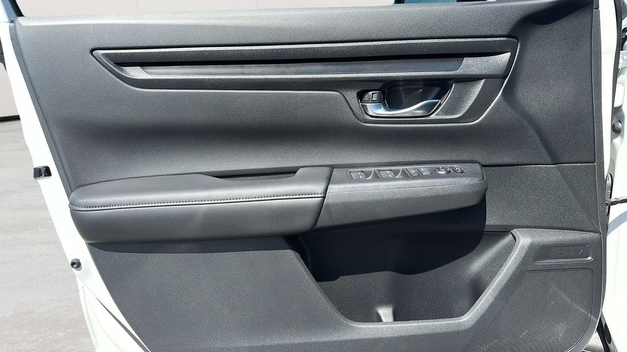 2025 Honda CR-V LX Photo