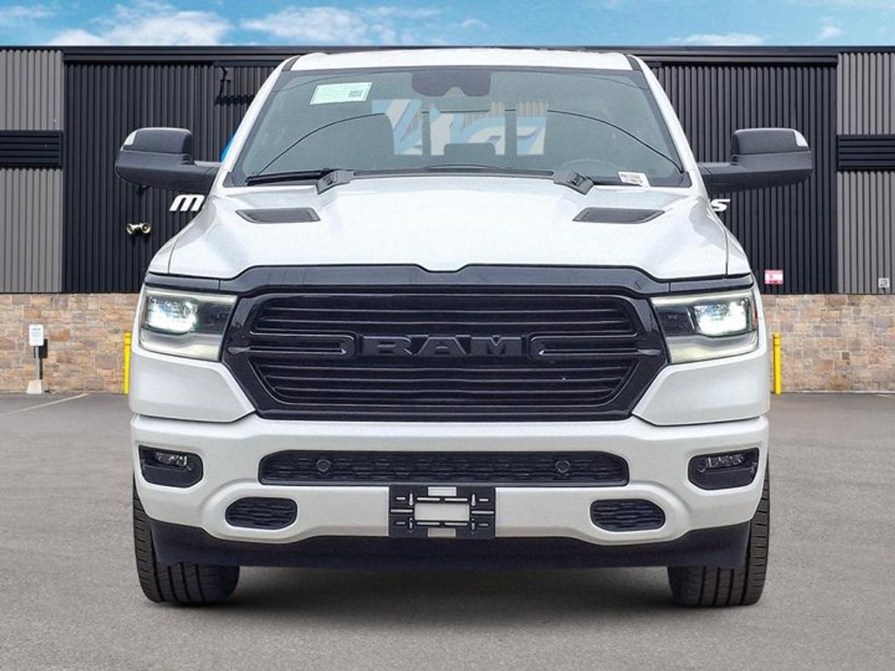 2023 RAM 1500 Laramie Crew 4x4 | 5.7L Hemi | Night Edition | Leather | Heated + Cooled Seats | and More ! Photo