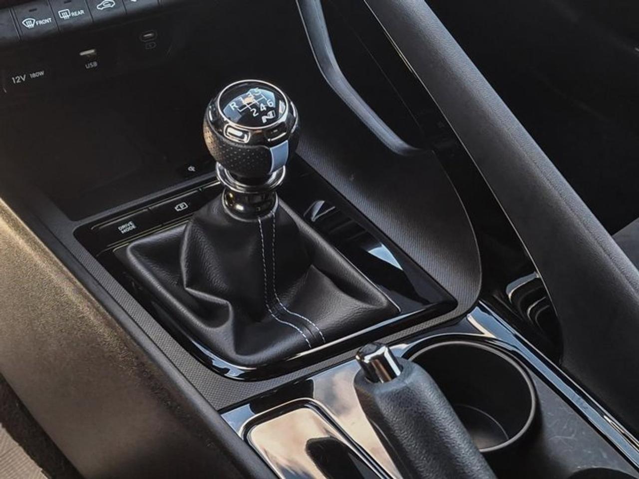 2025 Hyundai Elantra N Manual | Alcantara Seats | Spoiler | 19" Alloys | 10.25" navigation | Heated Seats | Photo