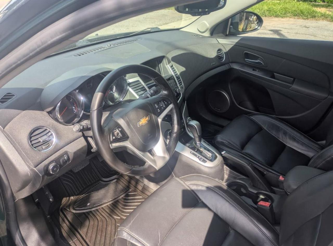 2014 Chevrolet Cruze "RS" Heated Leather-Sunroof-Big Screen Rev.Cam !!! Photo