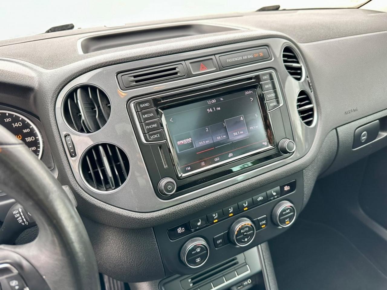 2016 Volkswagen Tiguan " Photo
