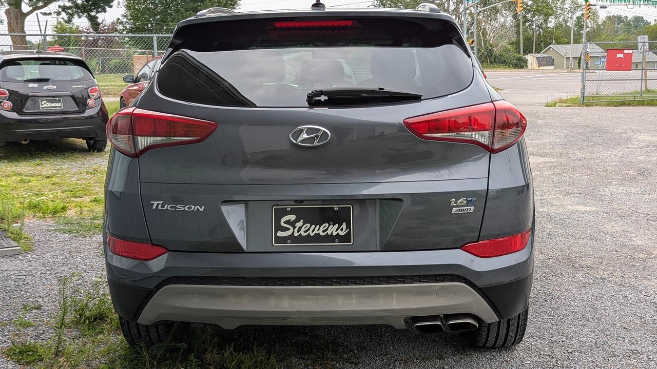 2017 Hyundai Tucson SE Photo3