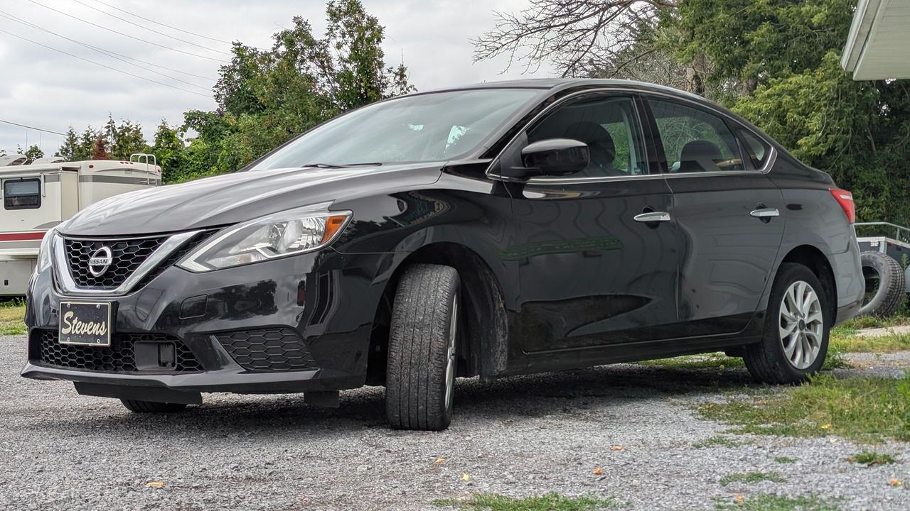 2018 Nissan Sentra SV CVT Photo2