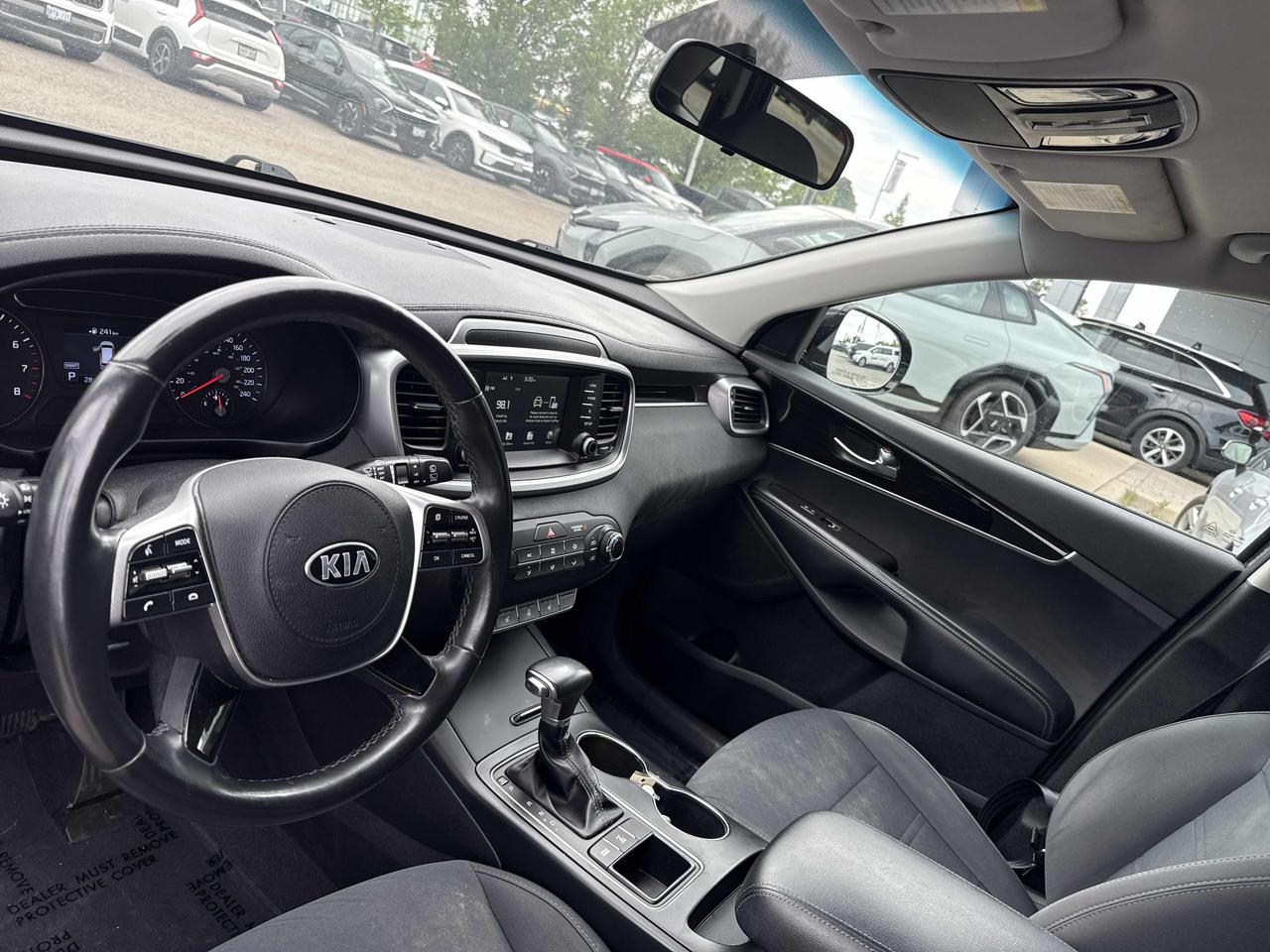 2019 Kia Sorento LX AWD Photo1