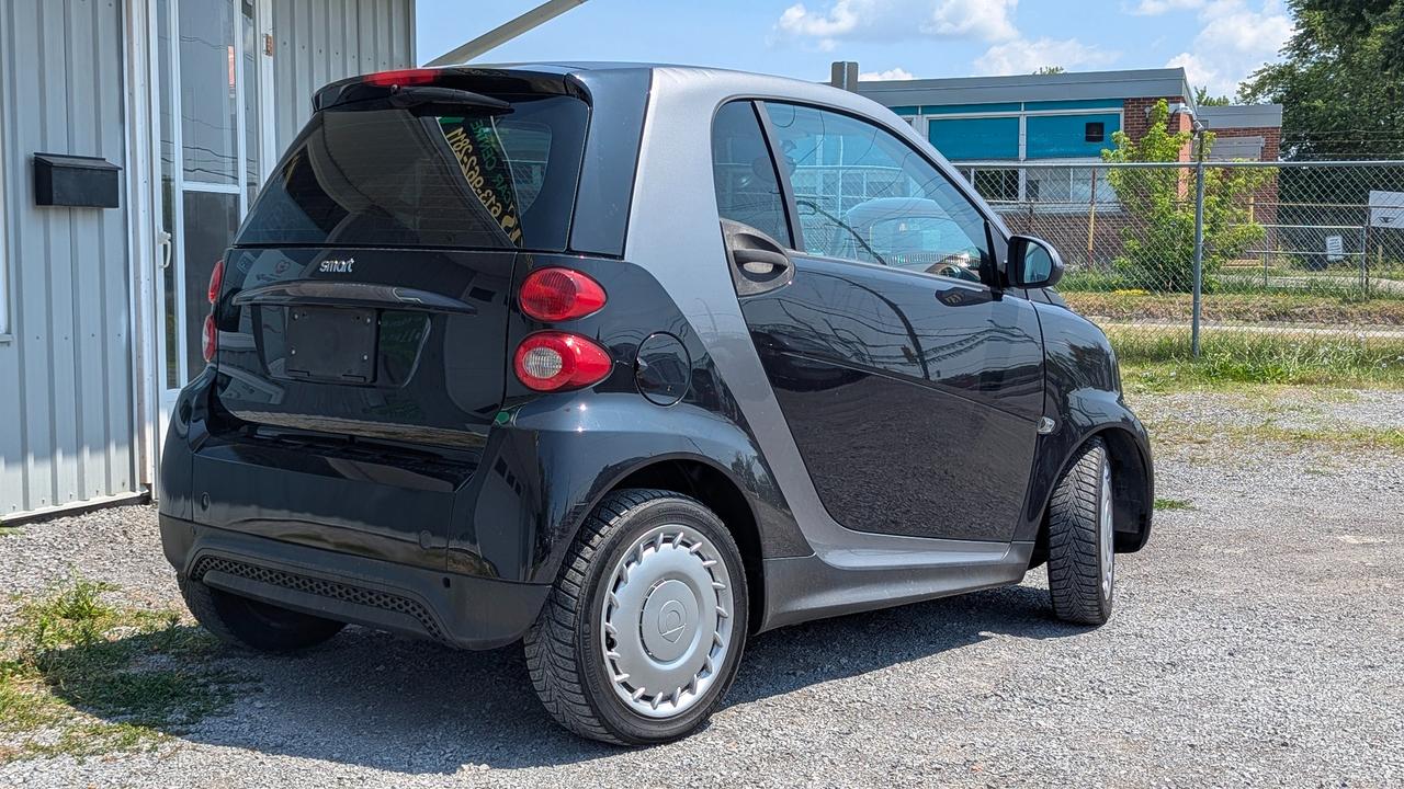 2015 Smart fortwo 2dr Cpe Pure Photo4