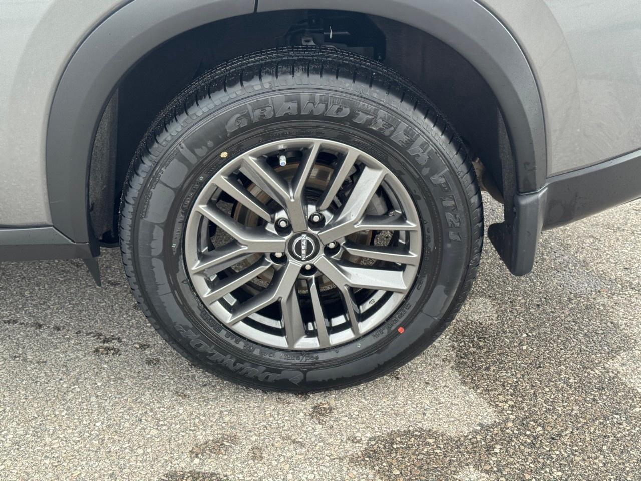 2024 Nissan Rogue AWD S Photo