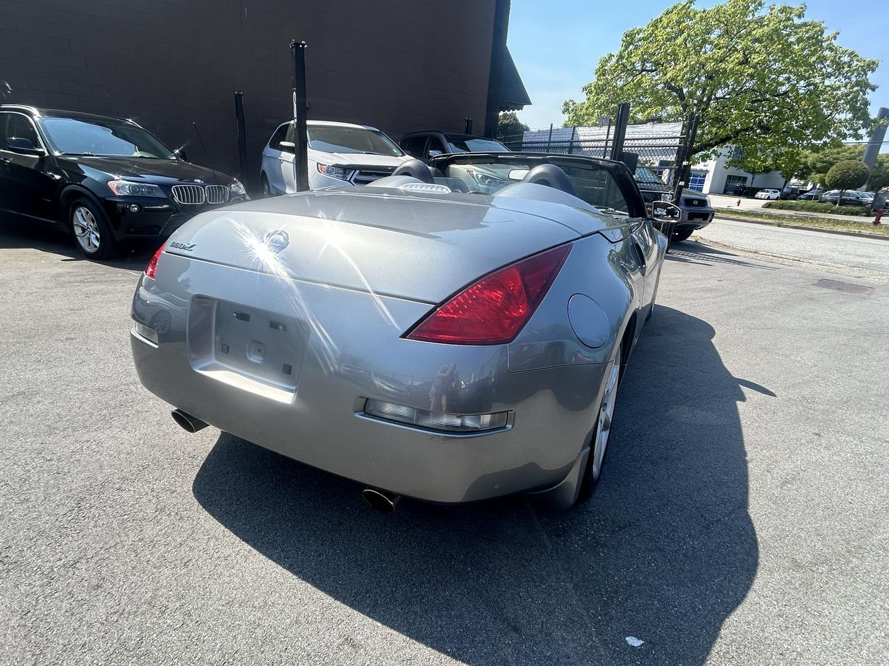 2005 Nissan 350Z TOURING - Photo #11