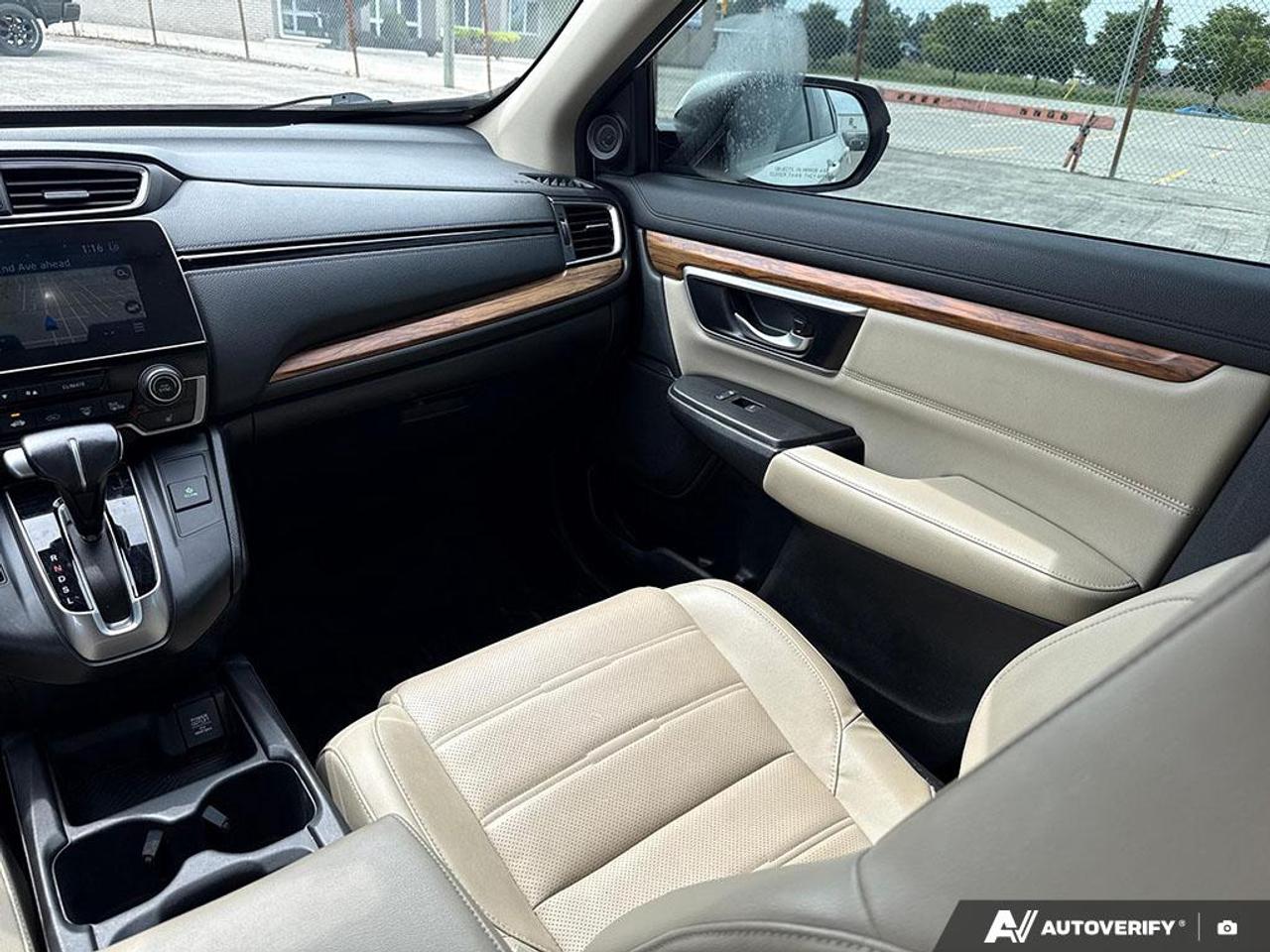 2017 Honda CR-V Touring POWER SUNROOF | APPLE CARPLAY/ANDROID AUTO Photo