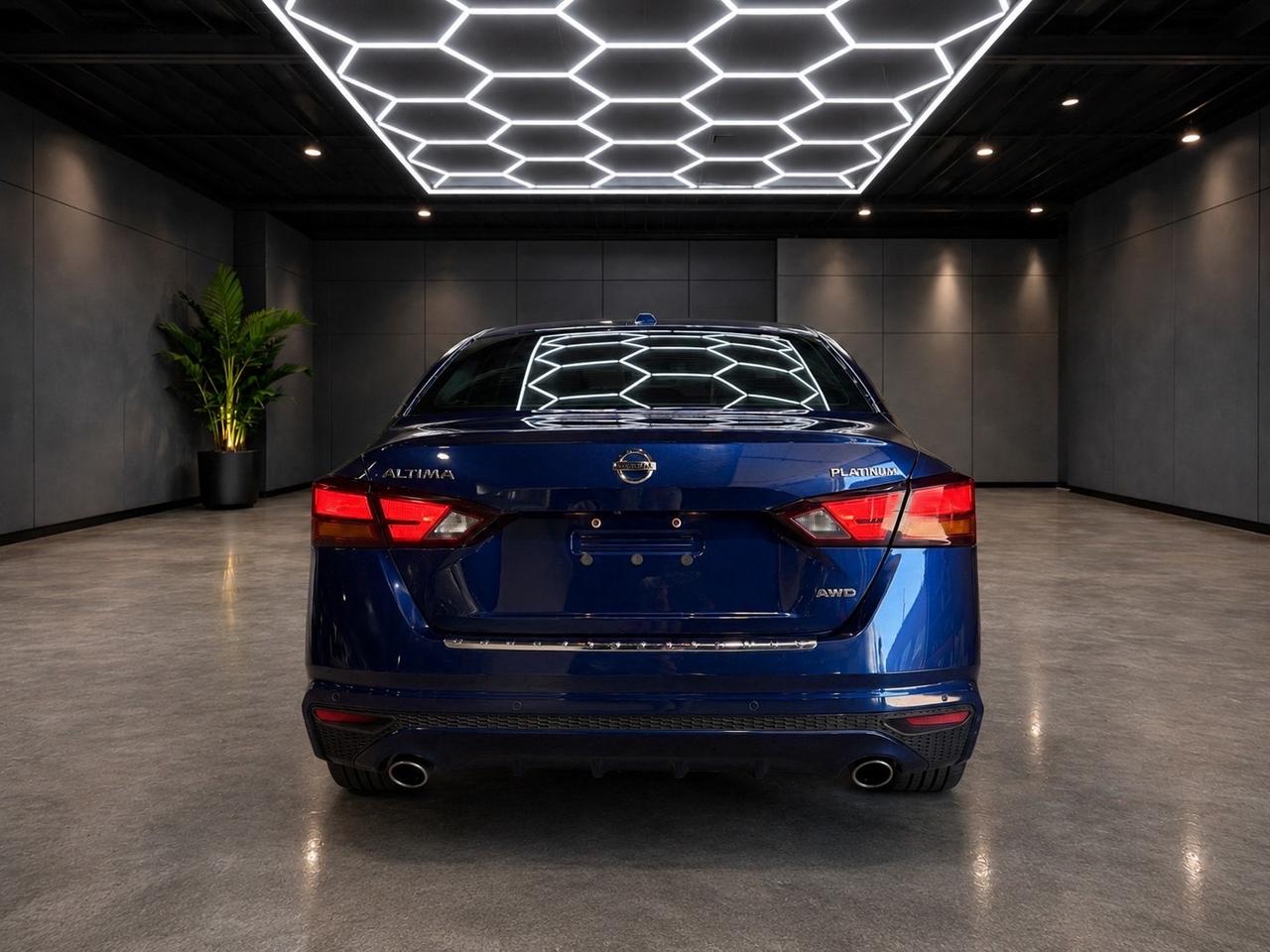 2020 Nissan Altima 2.5 Platinum Sedan Photo