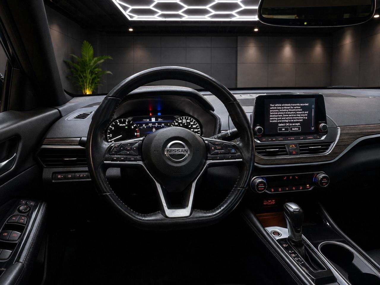 2020 Nissan Altima 2.5 Platinum Sedan Photo