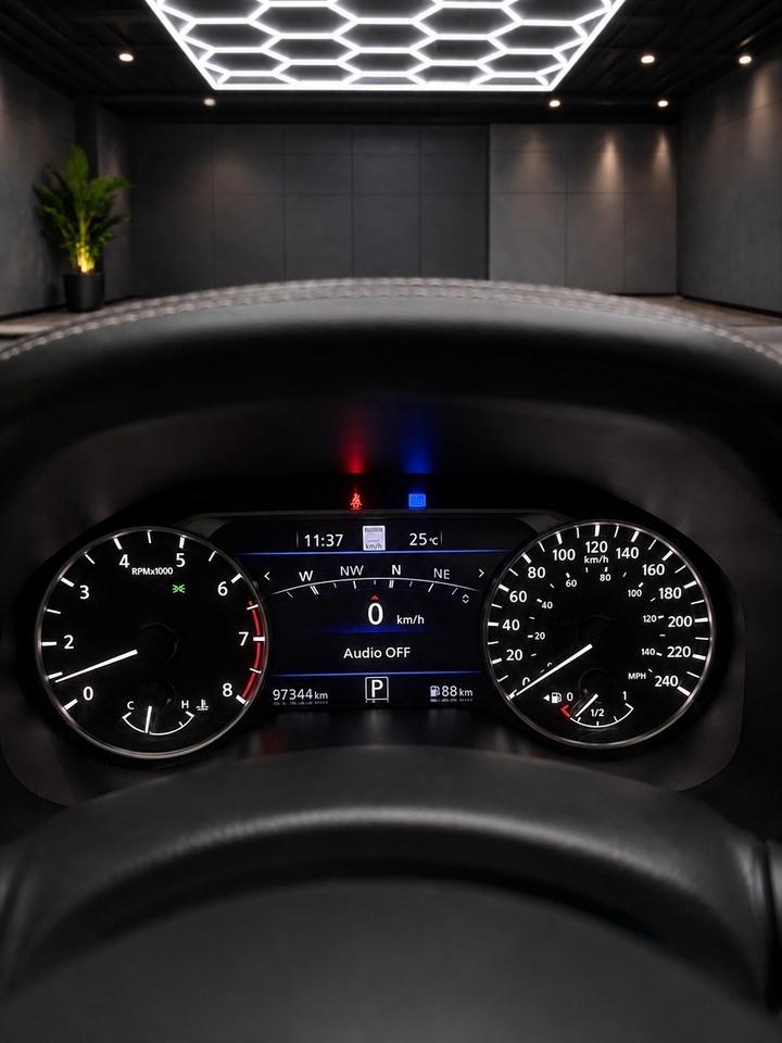 2020 Nissan Altima 2.5 Platinum Sedan Photo