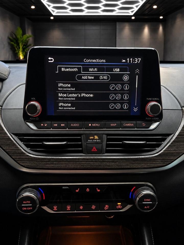 2020 Nissan Altima 2.5 Platinum Sedan Photo