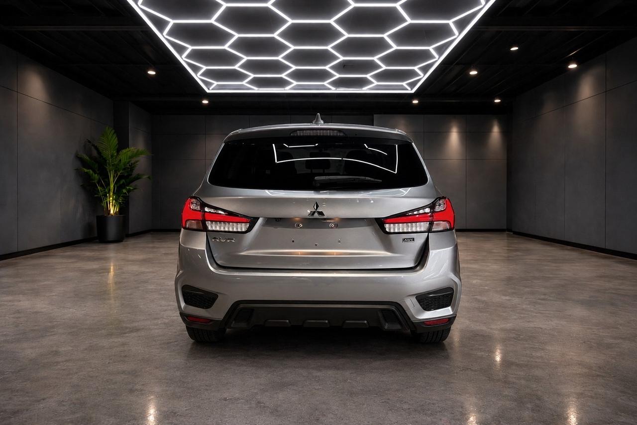 2023 Mitsubishi RVR SE AWD Photo