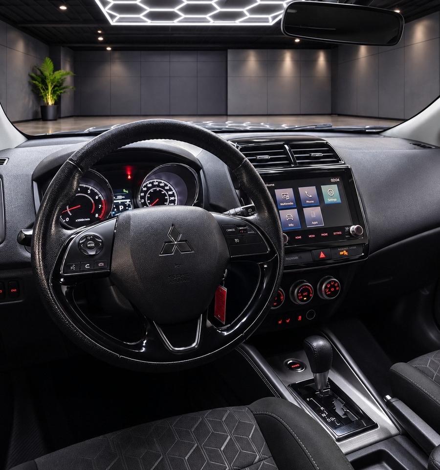 2023 Mitsubishi RVR SE AWD Photo