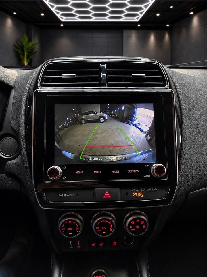 2023 Mitsubishi RVR SE AWD Photo