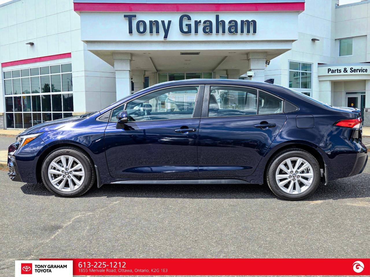 2026 Toyota Corolla SE Photo2