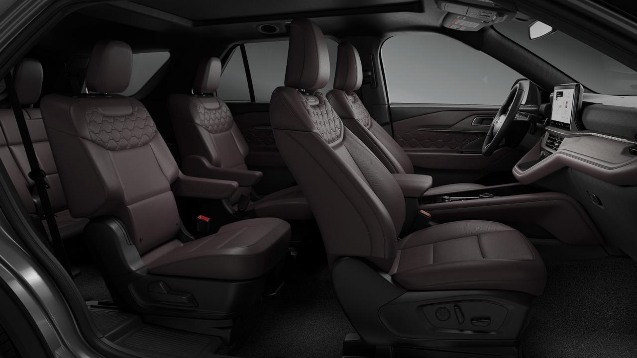 2026 Ford Explorer Platinum Photo5