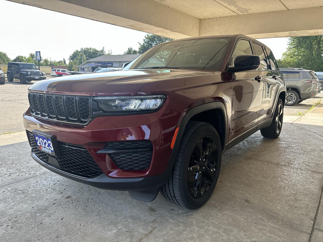2023 Jeep Grand Cherokee Altitude Photo