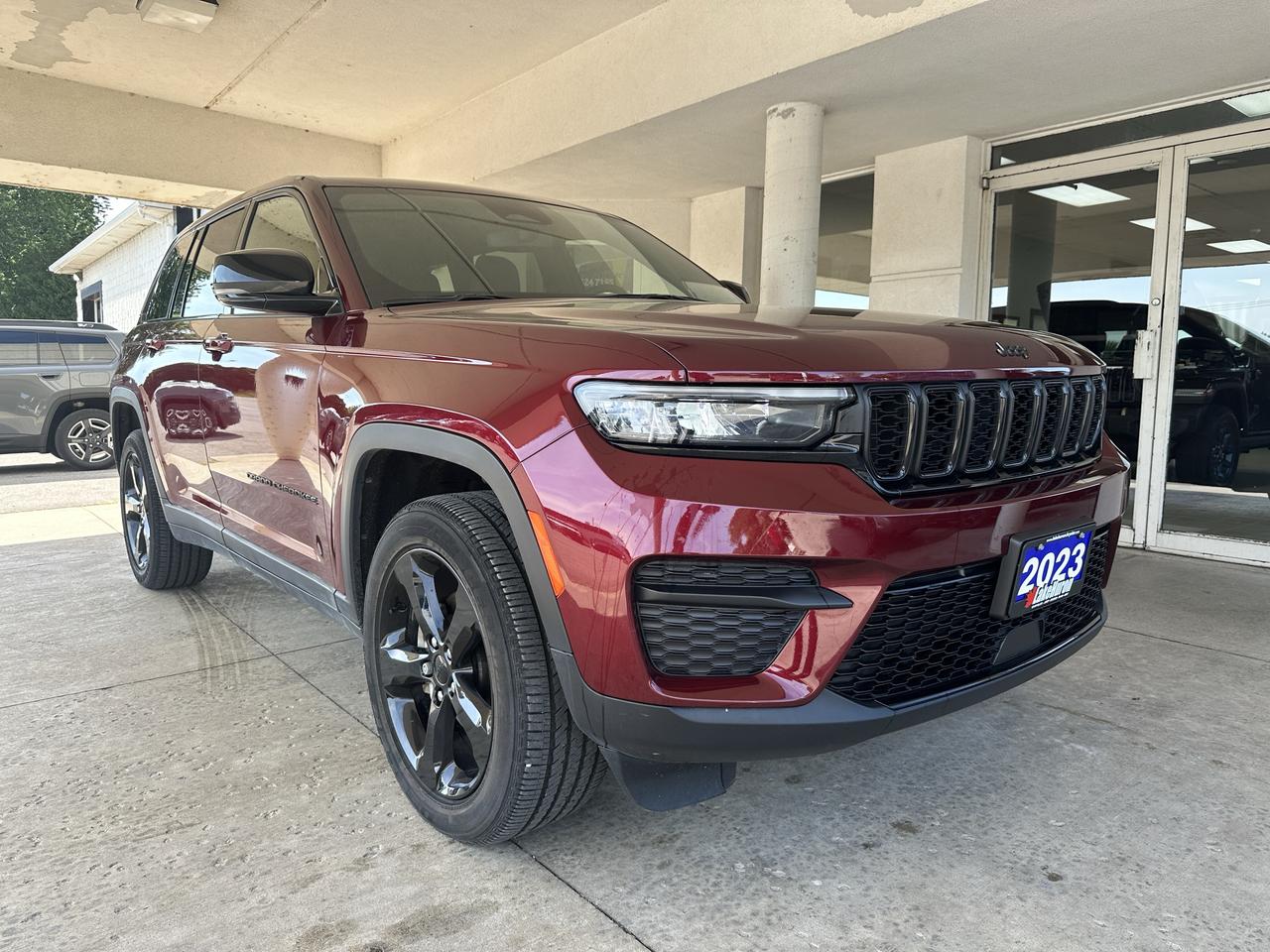 2023 Jeep Grand Cherokee Altitude Photo
