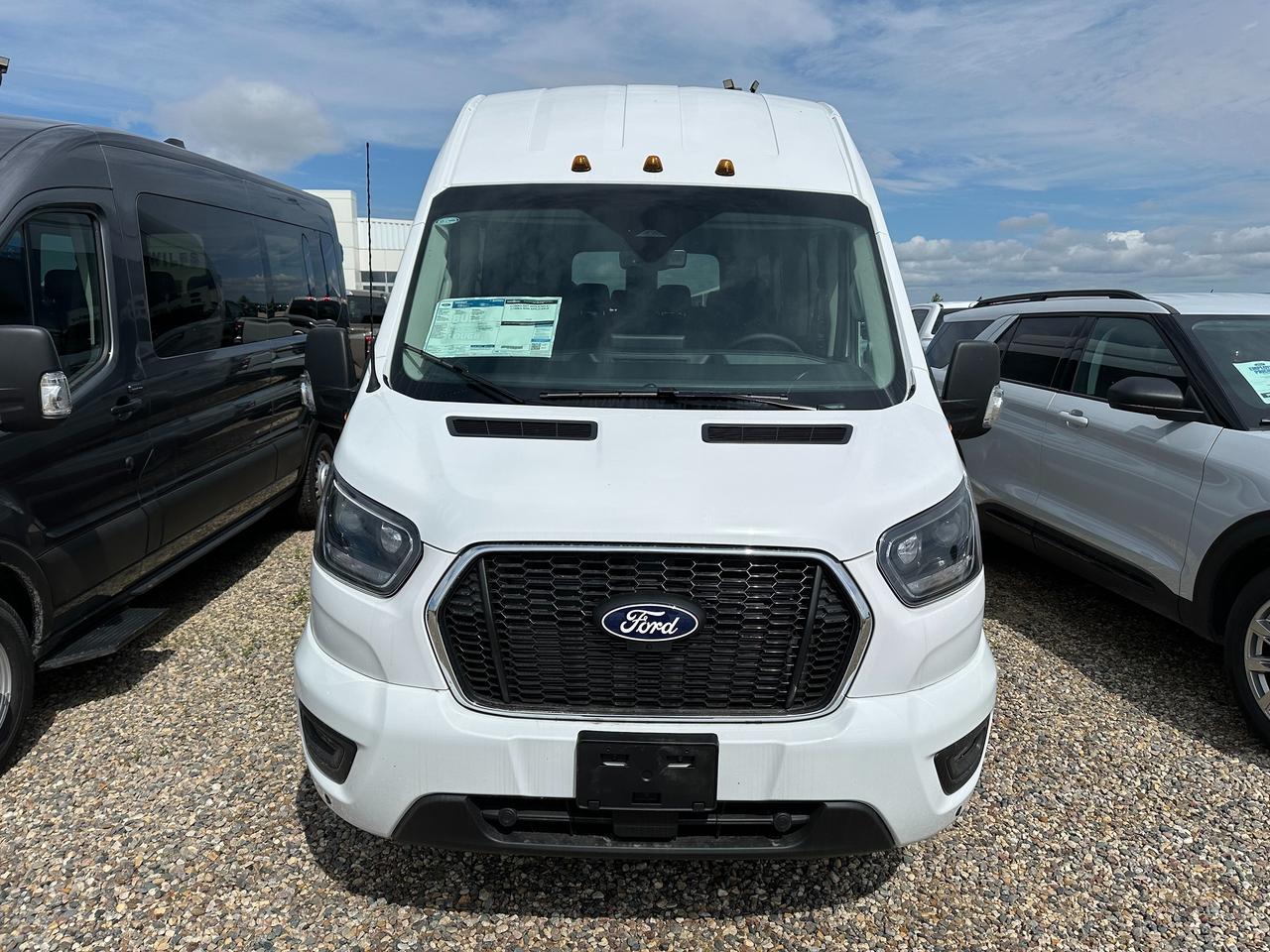 2026 Ford Transit Passenger Wagon XLT T-350 HD 148 EL High Roof  DRW AWD 302A Photo