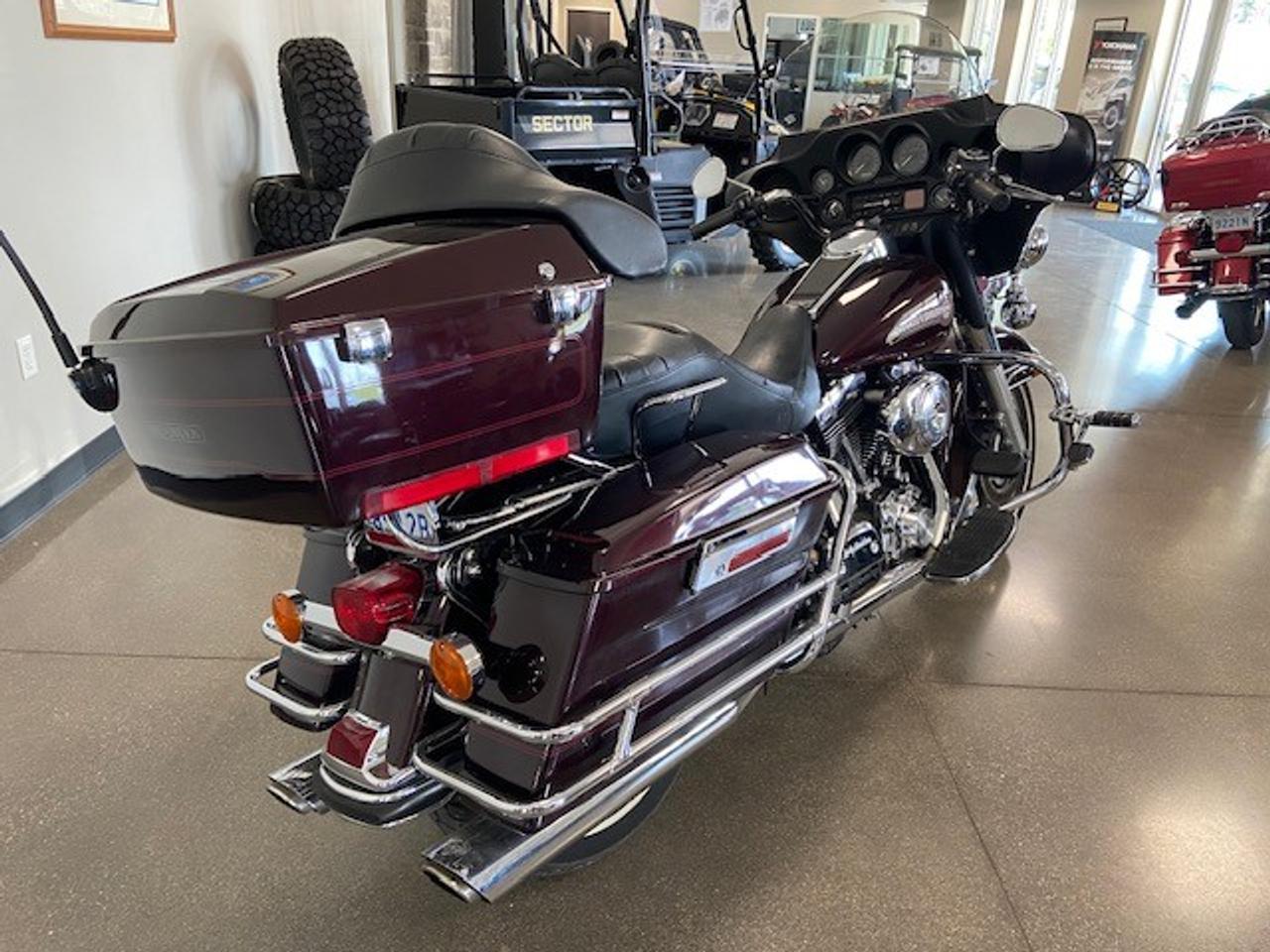 2005 Harley-Davidson Electra Glide Classic CLASSIC FLHTCI Photo2