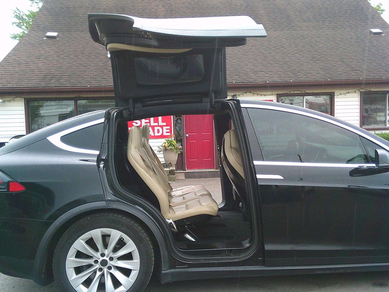 2016 Tesla Model X 75D AWD 7 PASS+TOW ATTACHMENT Photo