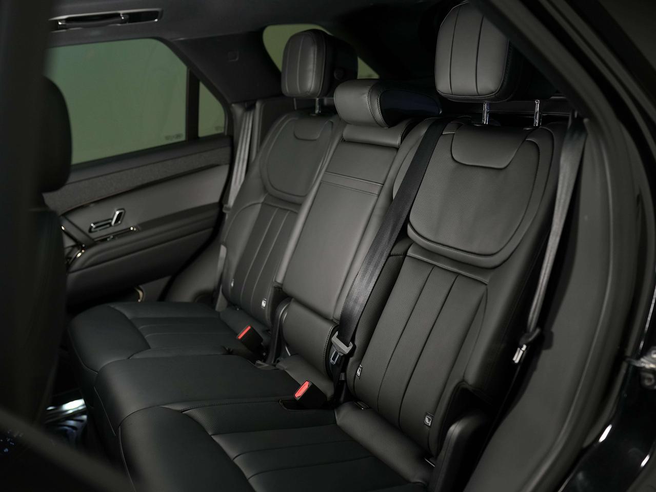2025 Land Rover Range Rover Sport DYNAMIC | SE | P400 | 23 IN Photo