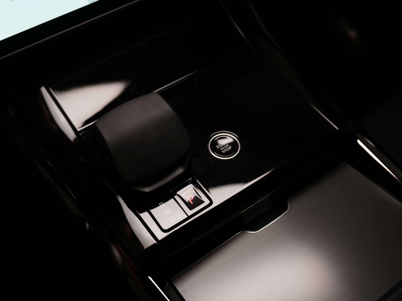 2025 Land Rover Range Rover Sport DYNAMIC | SE | P400 | 23 IN Photo