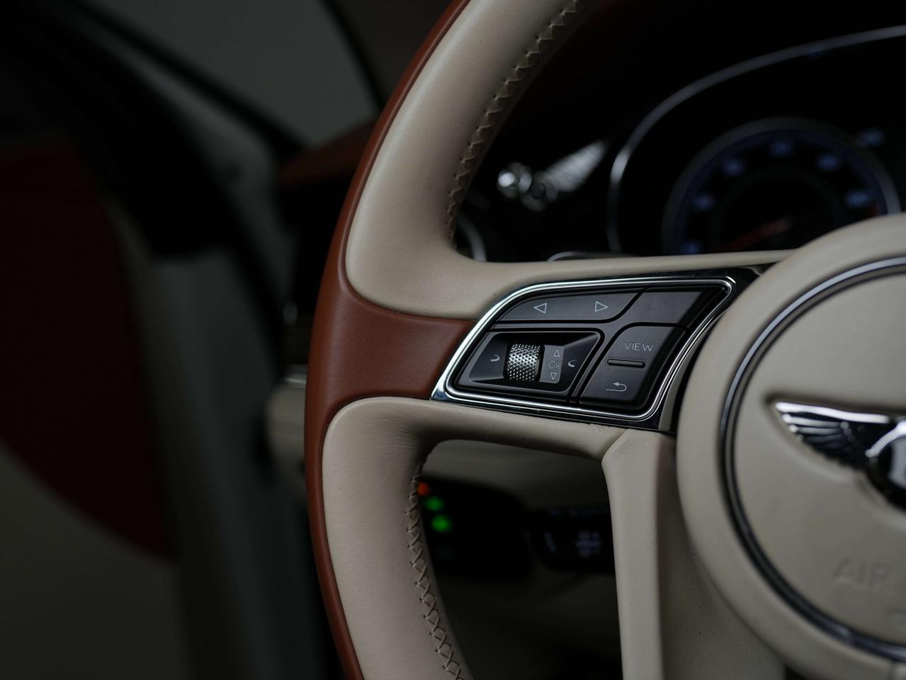 2017 Bentley Bentayga W12 | PANO Photo