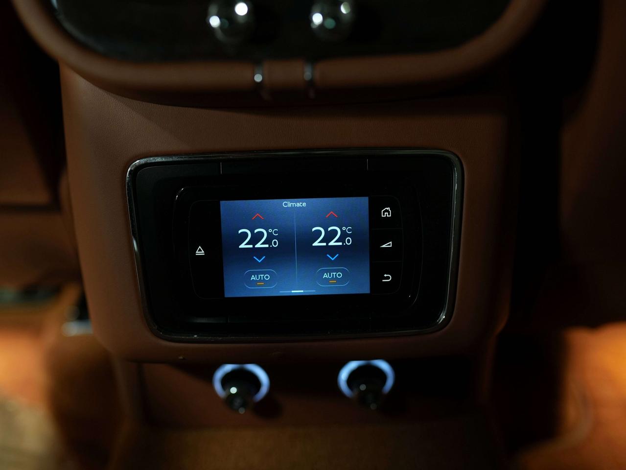 2017 Bentley Bentayga W12 | PANO Photo