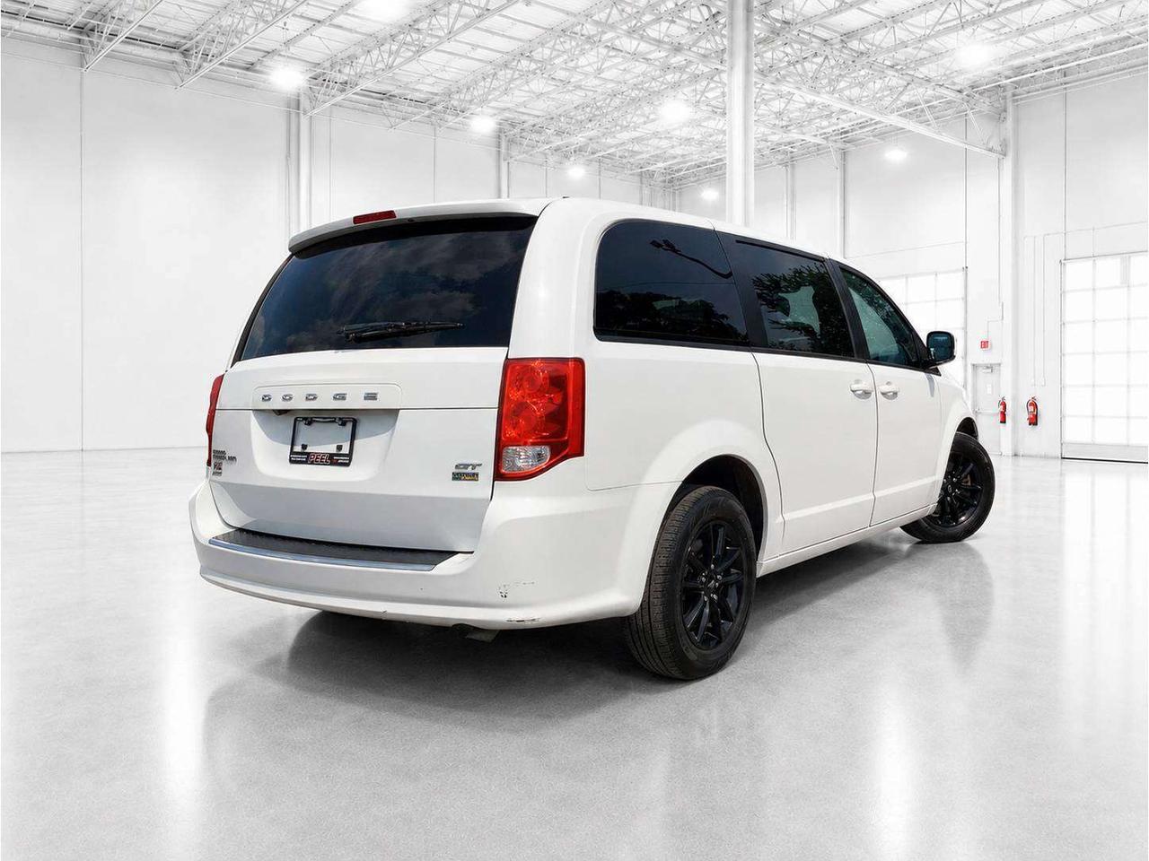 2019 Dodge Grand Caravan GT | Heated Leather | Dual DVD | Stow n Go | FWD Photo4